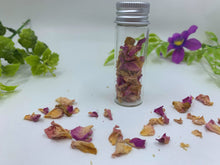Load image into Gallery viewer, SPIRITUAL HERBS - 1 OUNCE OF CHAMOMILE HERB & PINK ROSE PETALS