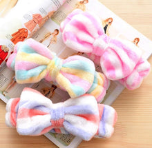 Load image into Gallery viewer, THE SELF CARE BOX