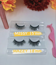 Load image into Gallery viewer, MAGNETIC EYELINER GLUE + MAGNETIC EYELASH SET
